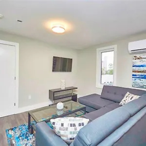 Luxury Boutique Two Bedroom 3b Niagara Falls