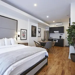 & Carre Saint-louis Inn Montreal