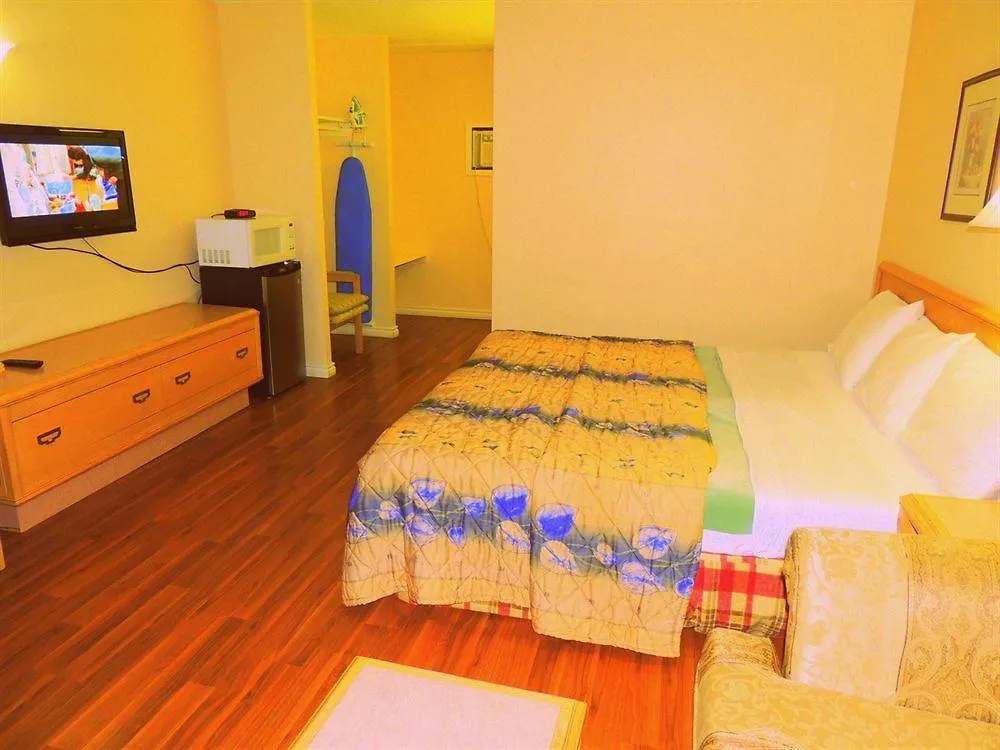 Villager Lodge Niagara Falls 2*,