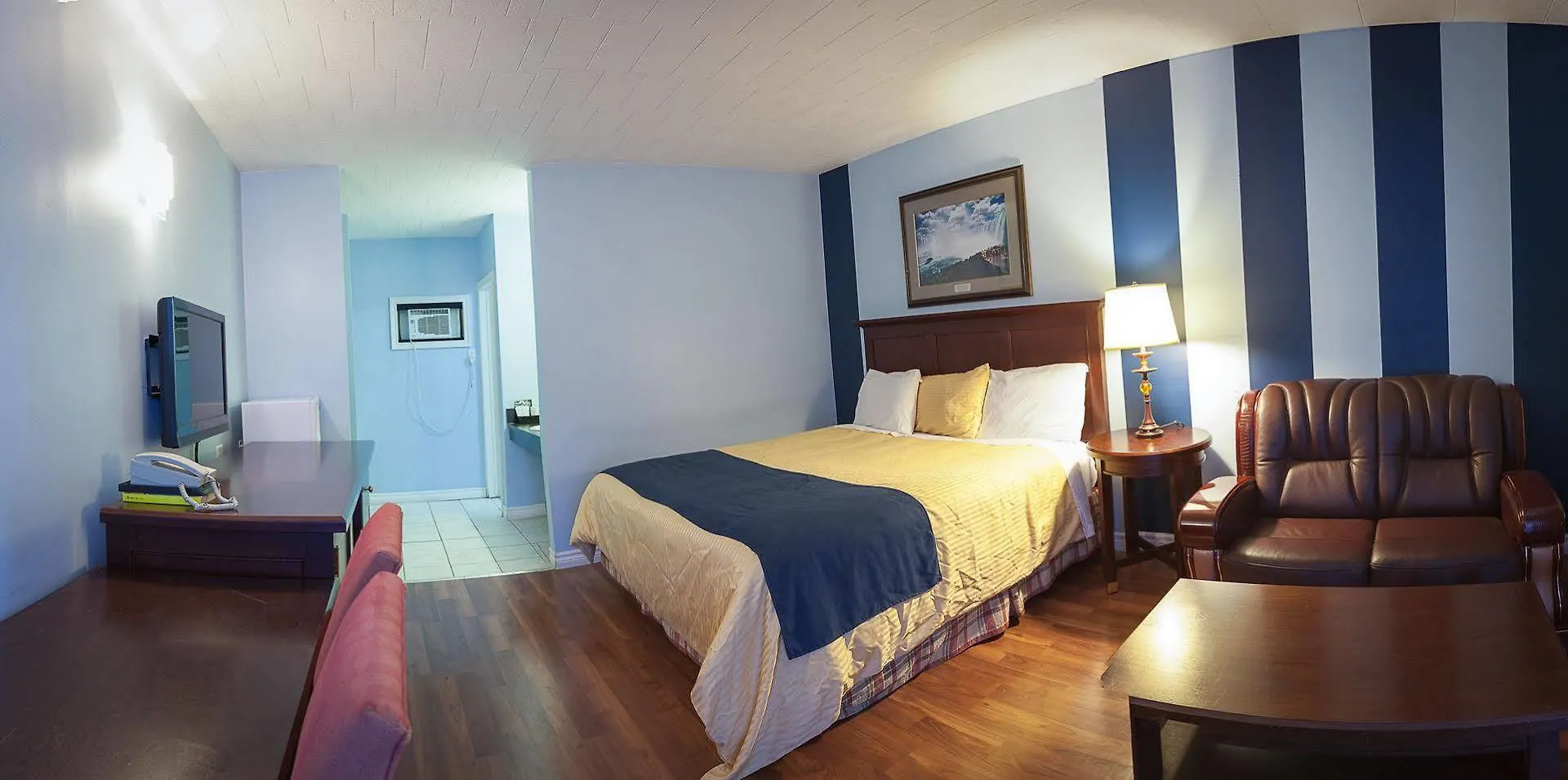 Villager Lodge Niagara Falls 2*,